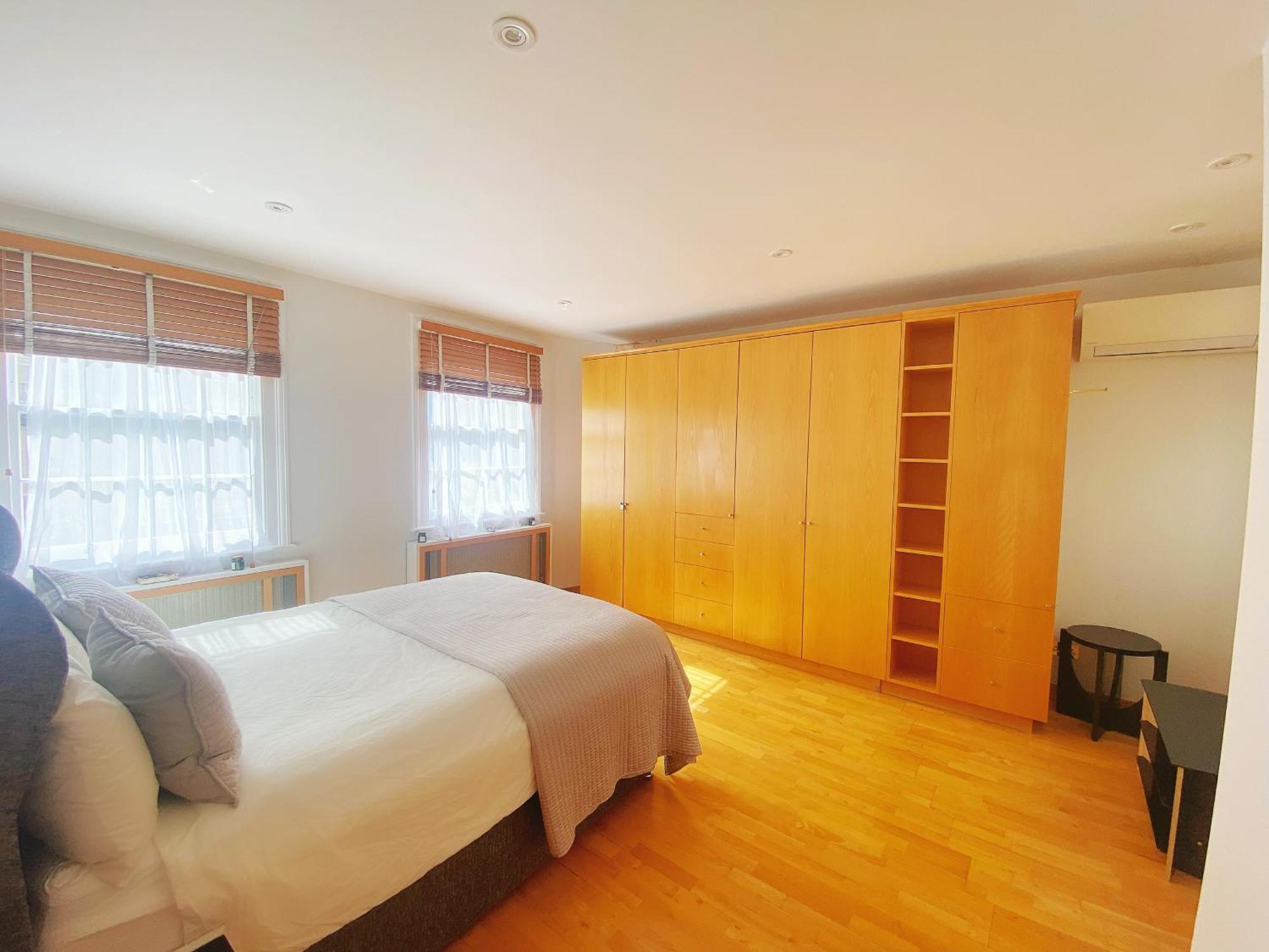 Вилла Luxury Belgrave Square Private Mews Townhouse Лондон Экстерьер фото