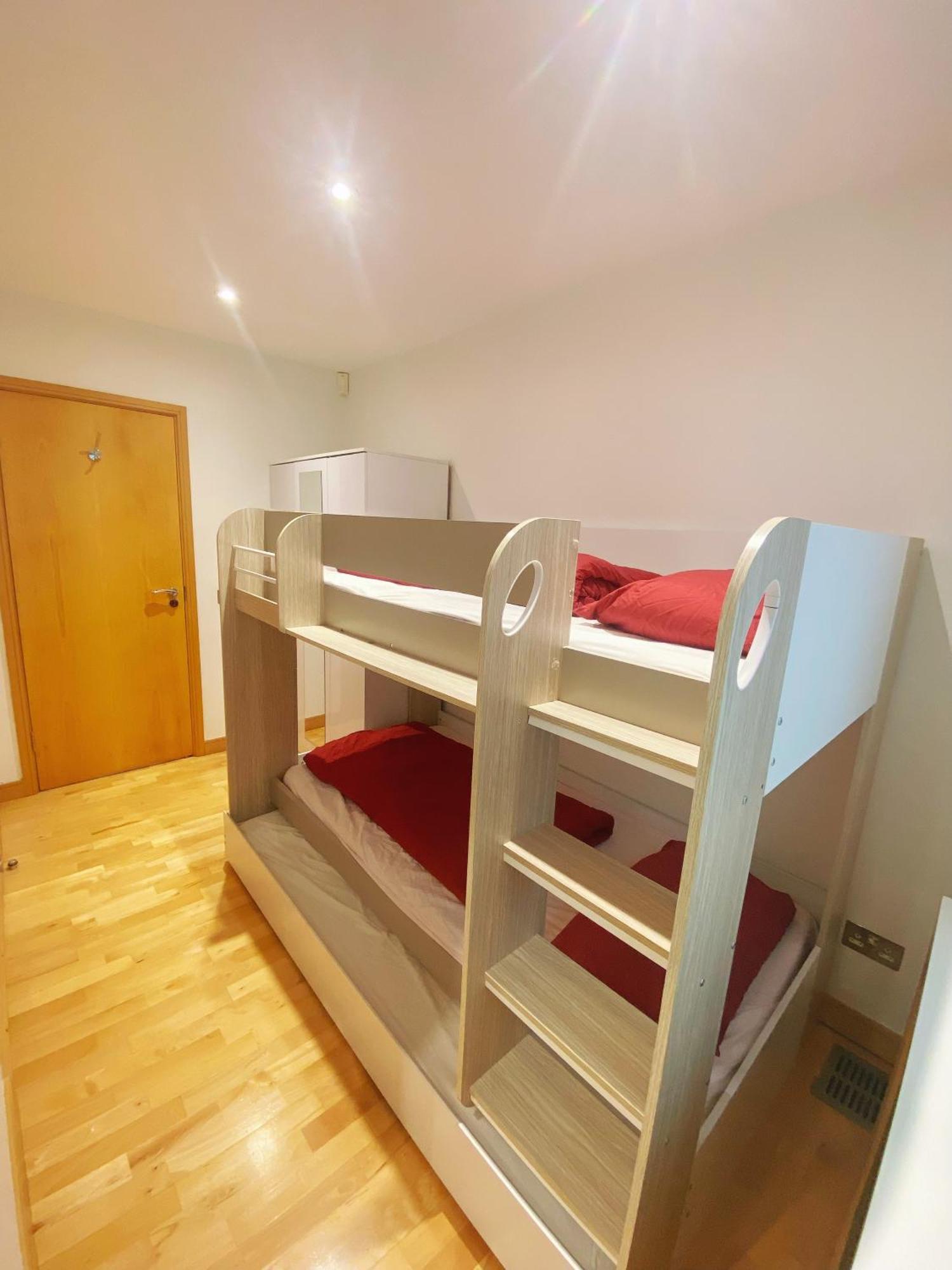 Вилла Luxury Belgrave Square Private Mews Townhouse Лондон Экстерьер фото